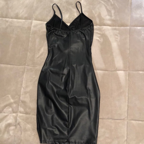 Mini Black Dress - Picture 4 of 4